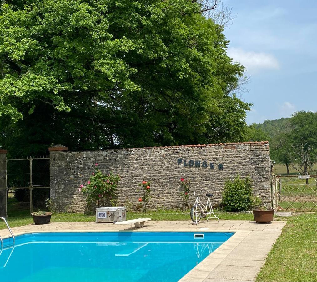 Le Colombier De Malpas Bed & Breakfast Quingey ภายนอก รูปภาพ