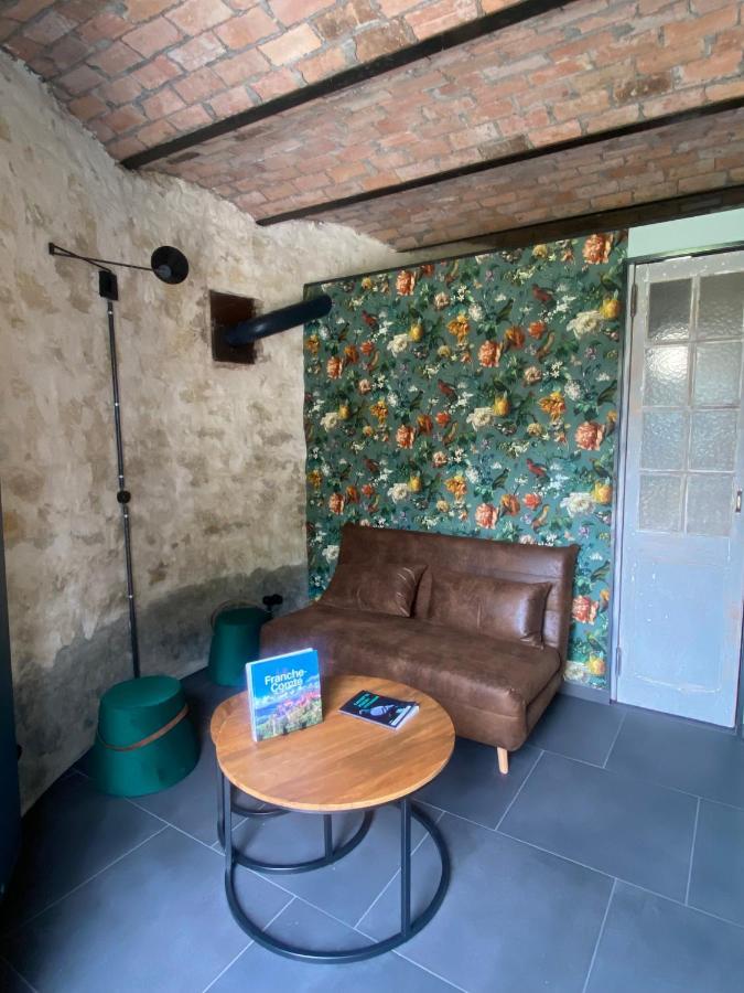 Le Colombier De Malpas Bed & Breakfast Quingey ภายนอก รูปภาพ