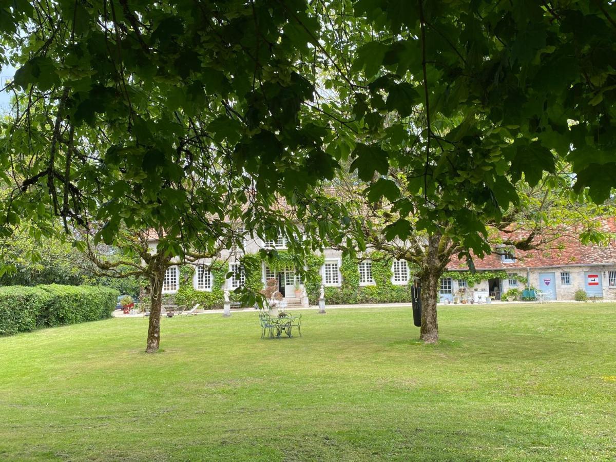 Le Colombier De Malpas Bed & Breakfast Quingey ภายนอก รูปภาพ