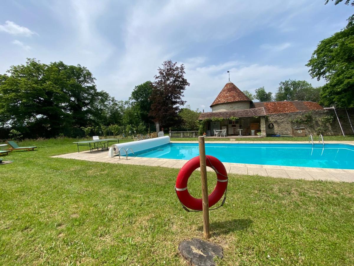 Le Colombier De Malpas Bed & Breakfast Quingey ภายนอก รูปภาพ