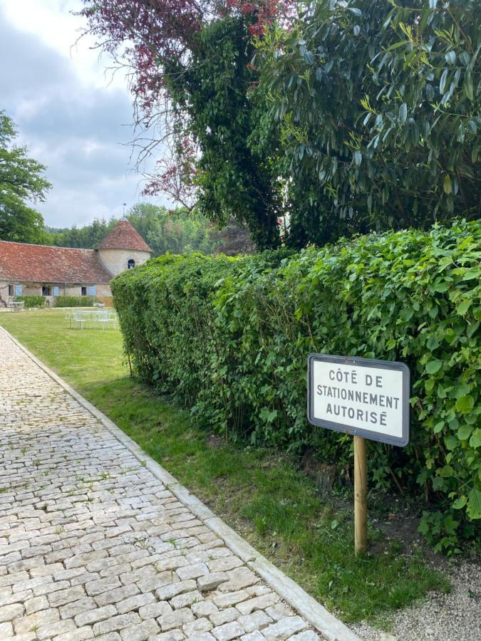 Le Colombier De Malpas Bed & Breakfast Quingey ภายนอก รูปภาพ