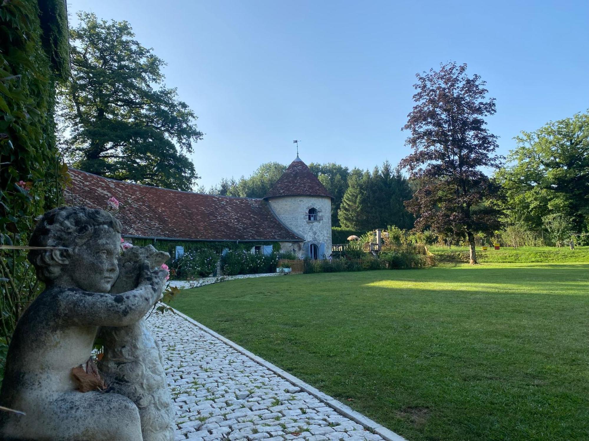 Le Colombier De Malpas Bed & Breakfast Quingey ภายนอก รูปภาพ
